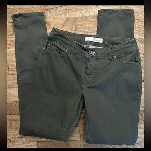 EST. 1946 Cato Denim Women’s Olive Green Contemporary Jeans Size 4